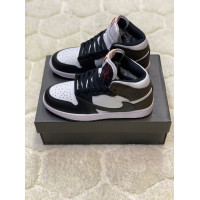 Кроссовки зимние Nike Air Jordan x travis scott с мехом коричнево-белый
