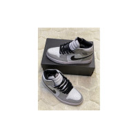 Nike Air Jordan 1 Retro Grey зимние