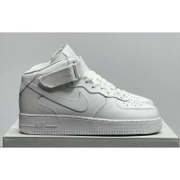 Кроссовки Nike Air Force 1 Mid White с мехом