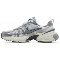 Nike V2K Run Pure Platinum Wolf Grey