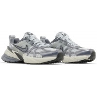 Nike V2K Run Pure Platinum Wolf Grey