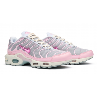 Nike Air Max Plus Paw Print
