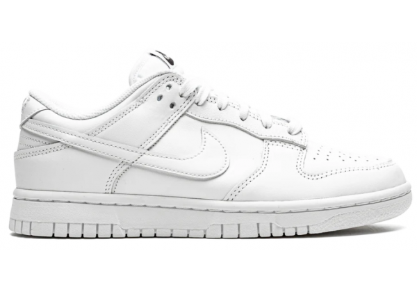 Nike Dunk Low Triple White