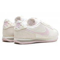 Nike Cortez Valentine's Day 2025