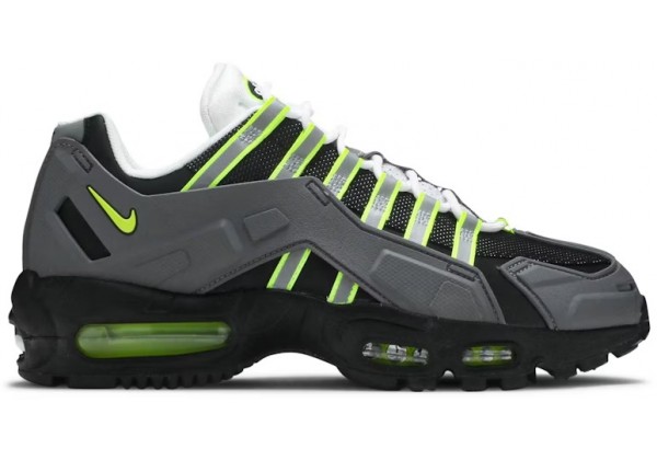 Nike Air Max 95 NDSTRKT Neon