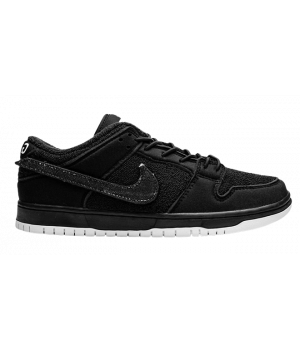 Nike SB Dunk Low Gnarhunters