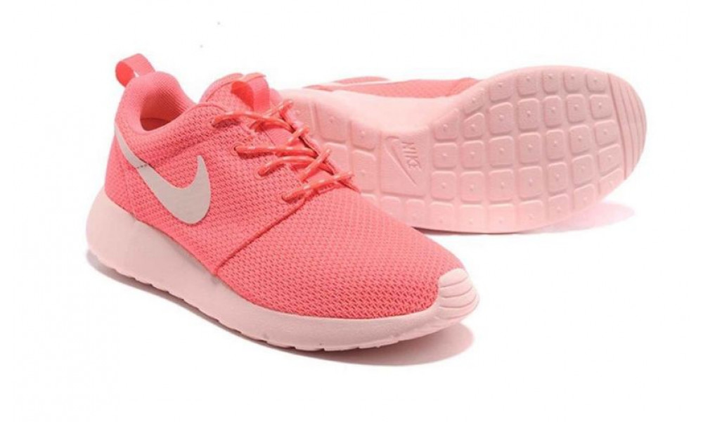Кроссовки Nike Roshe Run розовые купить 