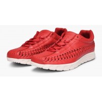 Nike Mayfly Woven Red