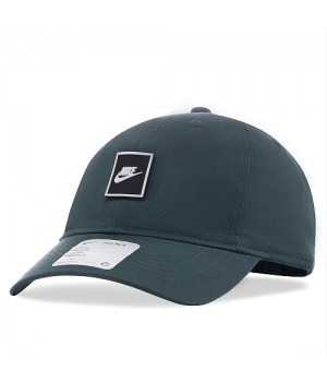 Бейсболка Nike Futura Patch Curve Brim