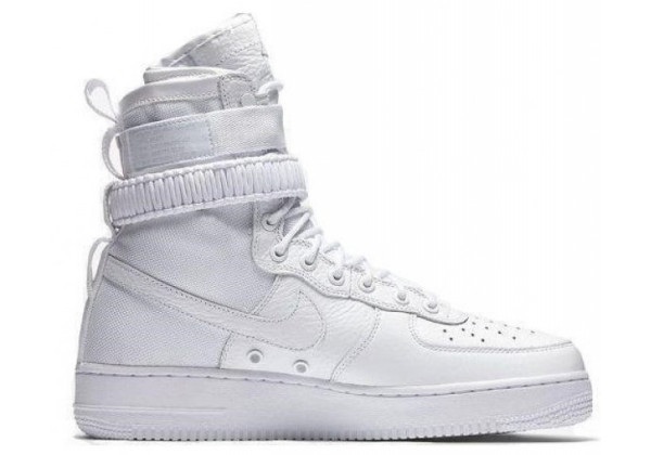 Кроссовки зимние Nike Air Force 1 SF High белые