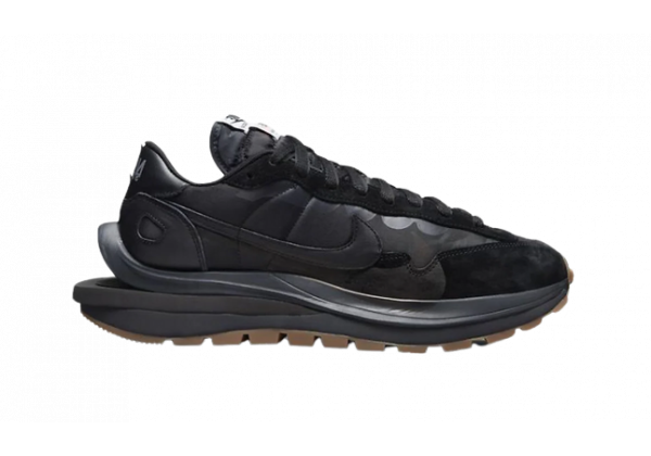Nike Vaporwaffle Sacai Gum Black