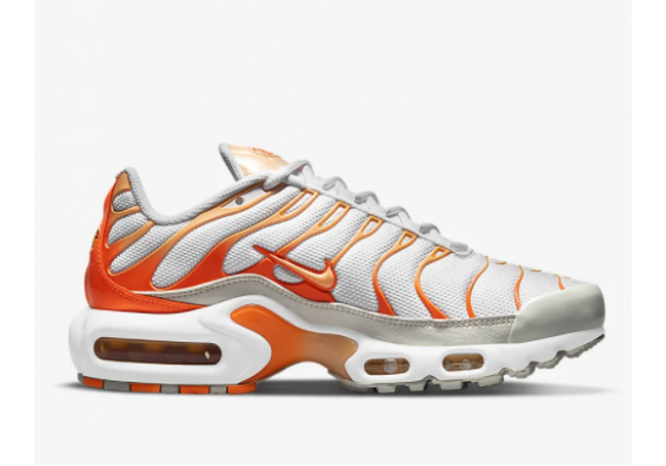 Кроссовки Nike Air Max Plus белые с оранжевым